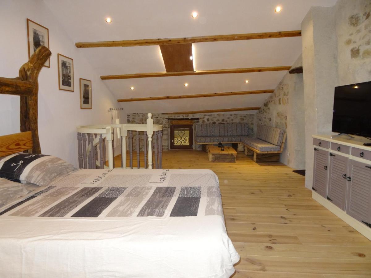 Chambre Cambalotte Saint-Florent-sur-Auzonnet Exterior foto